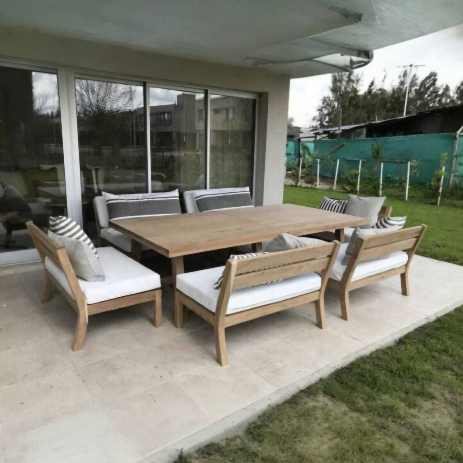 BÜYÜK ADA KOLTUKLU MASA TAKIMI